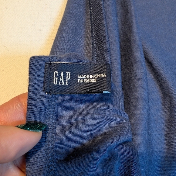 Gap Long Periwinkle Softy Rayon/Lyocell Rectangle Scarf - Picture 6 of 9